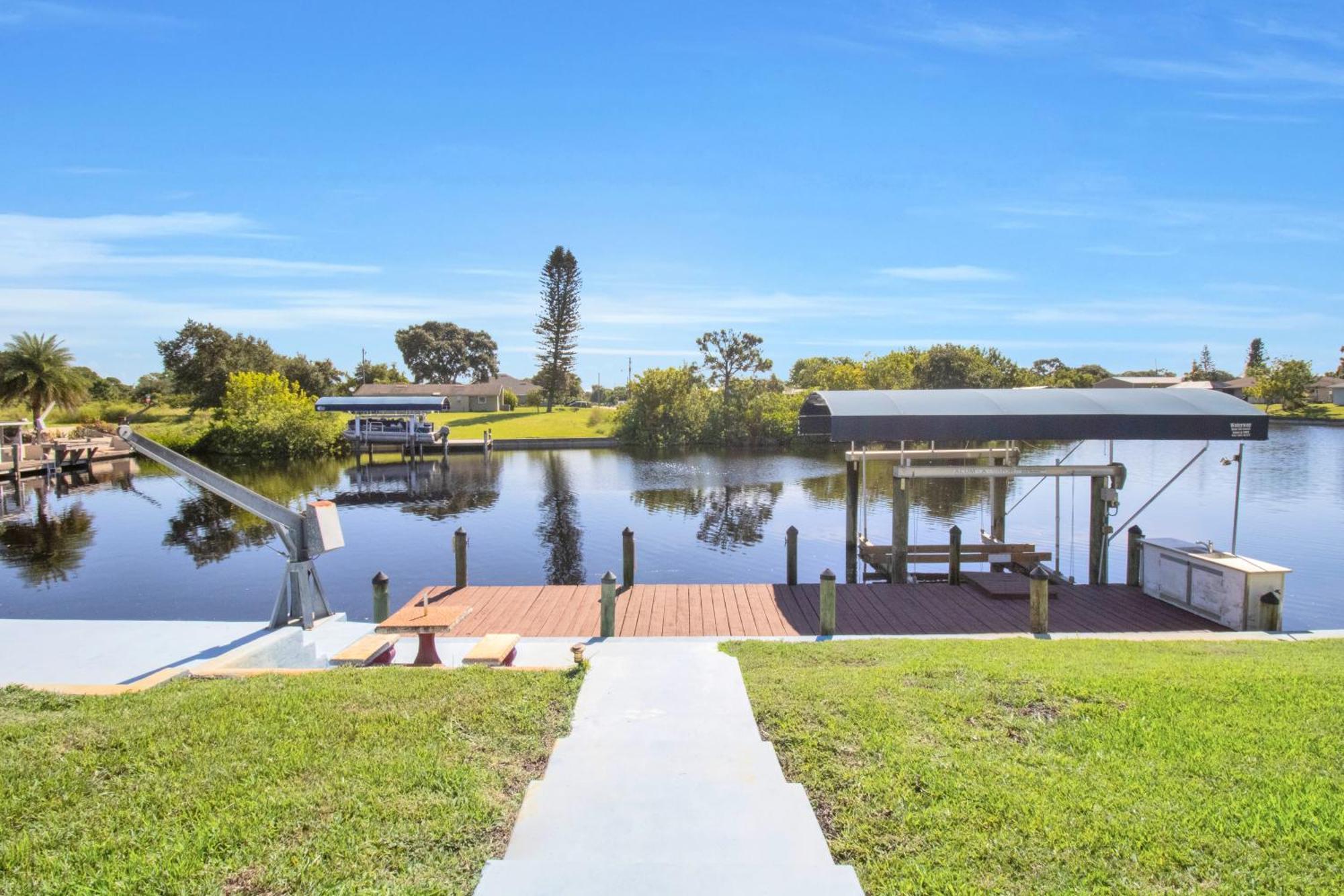 Pet Friendly Canal Front 3-Bedroom Grand Villa With Pool, Linai And Dock Порт-Шарлотт Экстерьер фото